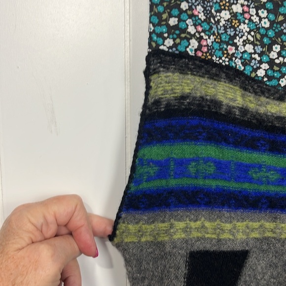 Free People Womens Tank Top SP Gray Green Pullover Floral/Stripe Wool Blend EUC - Picture 3 of 12